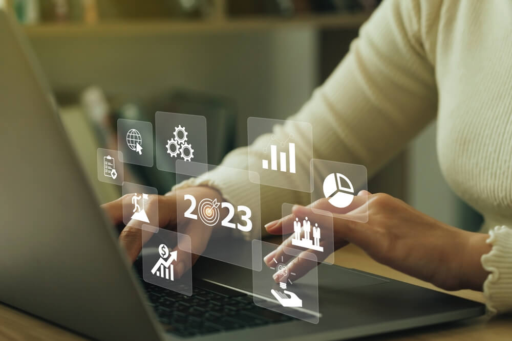 how to work with Economic Calendar